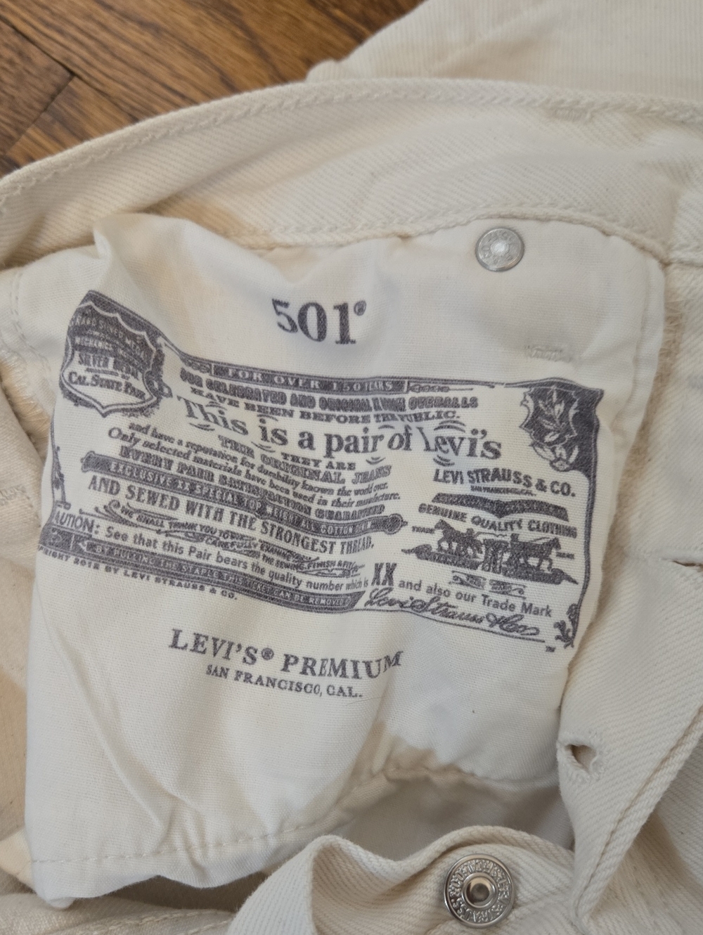 Levi’s 501 ’90s Women’s Jeans Ecru Booper White Button Fly Size 24 - Picture 11 of 12